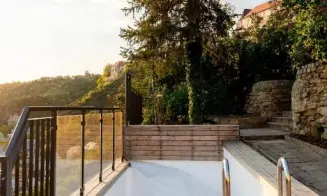 ZNOJMO - luxusní apartmán s bazénem - foto číslo 17