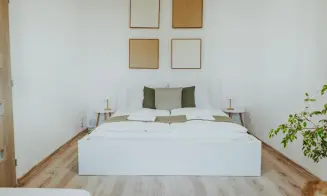 ZNOJMO - luxusní apartmán s bazénem - foto číslo 15