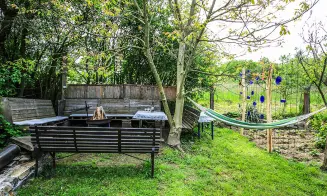 JEVIŠOVICE -  chata + malá chatka - foto číslo 31