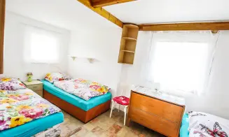 JEVIŠOVICE -  chata + malá chatka - foto číslo 15