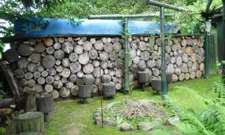 PODHRADÍ NAD DYJÍ - chata se zapuštěným bazénem - foto číslo 11