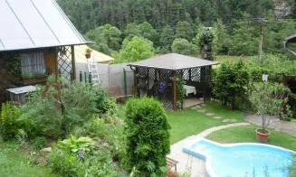 PODHRADÍ NAD DYJÍ - chata se zapuštěným bazénem - foto číslo 5