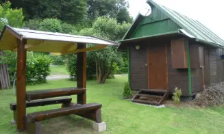 PODHRADÍ NAD DYJÍ - 2 malé chatky