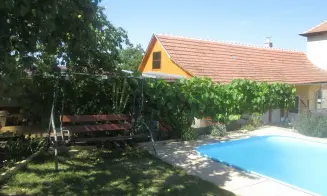 MORKŮVKY- rekreační dům se zapuštěným bazénem