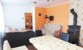 DOBŘÍNSKO - chalupa s bazénem - foto číslo 10