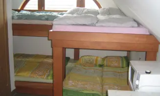 MUTĚNICE - chata - vinný sklípek - foto číslo 7