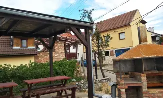 MUTĚNICE - chata - vinný sklípek - foto číslo 5