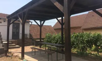 MUTĚNICE - vinný sklep - foto číslo 13