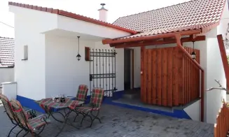 MUTĚNICE - vinný sklep - foto číslo 10