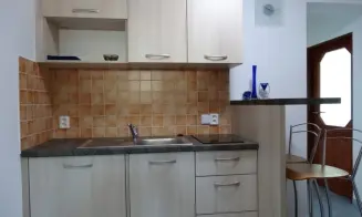 MUTĚNICE - vinný sklep - foto číslo 5