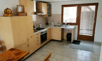 MUTĚNICE - vinný sklípek - foto číslo 19