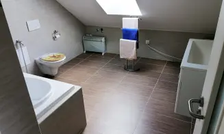 MUTĚNICE - vinný sklípek - foto číslo 8