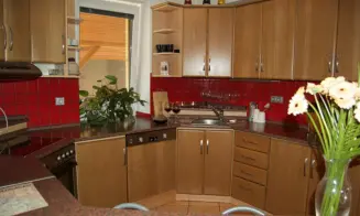 MUTĚNICE - rekr. dům bez majitele - foto číslo 3