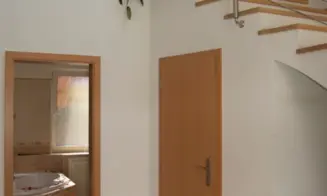 MUTĚNICE - rekr. dům bez majitele - foto číslo 12