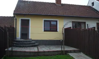 DOLNÍ BOJANOVICE - chalupa