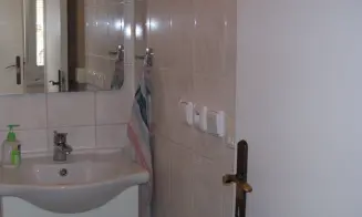 DOLNÍ BOJANOVICE - chalupa - foto číslo 1