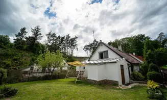 POLICE -  chalupa - foto číslo 1