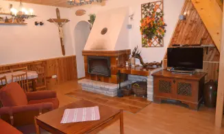 ŠTÍTNÁ NAD VLÁŘÍ - chalupa - foto číslo 6