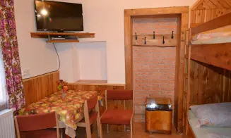 ŠTÍTNÁ NAD VLÁŘÍ - chalupa - foto číslo 2