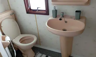 VÝROVICE - 2 mobilheimy - foto číslo 12