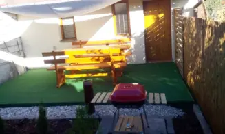 HRUŠKY *** - chata nad vinným sklípkem