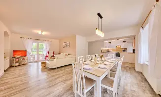 SVOBODA NAD ÚPOU - luxusní chalupa - foto číslo 2