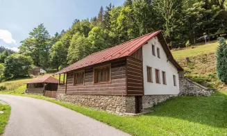 DOLNÍ DVŮR - chalupa - hlavní obrázek