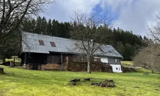 STARÁ PAKA - chalupa na samotě - hlavní obrázek