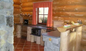 VALTEŘICE - SUCHÝ VRCH - srub - foto číslo 1