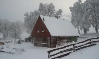 DOLNÍ HEDEČ - roubená chalupa - foto číslo 16