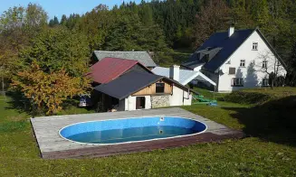 SEDLOŇOV - chalupa s bazénem