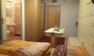 SEDLOŇOV - chalupa - foto číslo 3