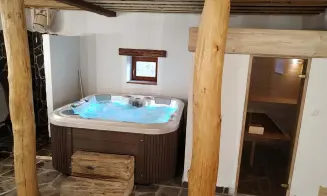 LIBICE - luxusní hájovna na samotě s wellness - foto číslo 5