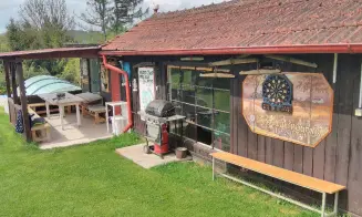 LIBOUŇ - chalupa se zapuštěným bazénem - foto číslo 31