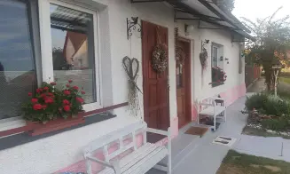 LIBOUŇ - chalupa se zapuštěným bazénem - foto číslo 16