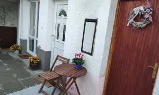 LIBOUŇ - chalupa se zapuštěným bazénem - foto číslo 7