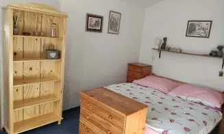 LIBOUŇ - chalupa se zapuštěným bazénem - foto číslo 22