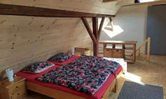 LIBOUŇ - chalupa se zapuštěným bazénem - foto číslo 11