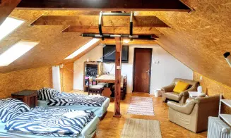 ŠLOVICE - apartmán - foto číslo 17