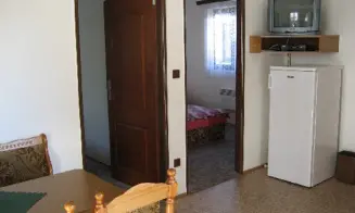 TRHOVKY - 7 chat - foto číslo 14