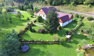 MEZIHOŘÍ - chalupa s přírodním jezírkem