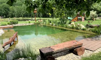 MEZIHOŘÍ - chalupa s přírodním jezírkem - foto číslo 43