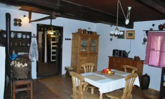 ČESKÁ RYBNÁ - roubenka - foto číslo 1