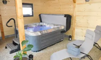 OSÍK - luxusní roubenka - foto číslo 8