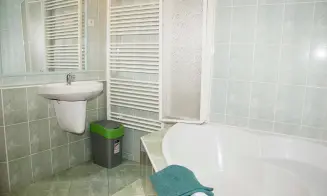 CHRÁSTOV - chalupa s vnitřním bazénem - foto číslo 2