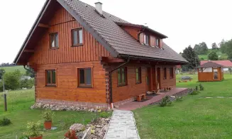 HLUBOKÁ U KRUCEMBURKU - roubenka