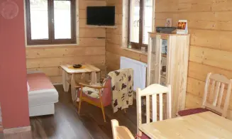 HLUBOKÁ U KRUCEMBURKU - roubenka - foto číslo 22