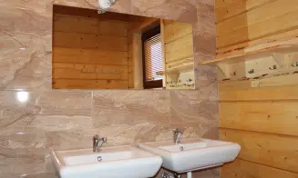 HLUBOKÁ U KRUCEMBURKU - roubenka - foto číslo 15